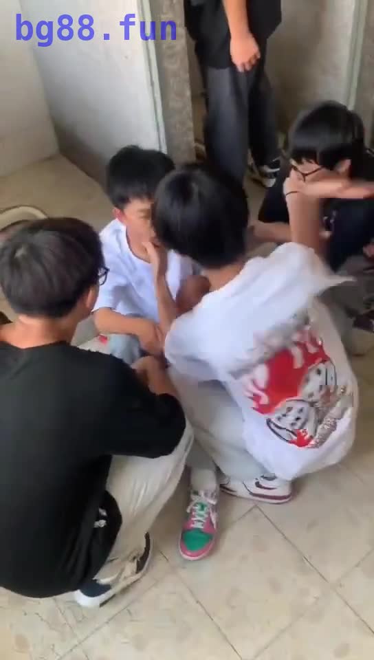 #漳州市 南靖县高新学校 厕所#霸凌事件视频 - 第一吃瓜网 chigua.one.mp4