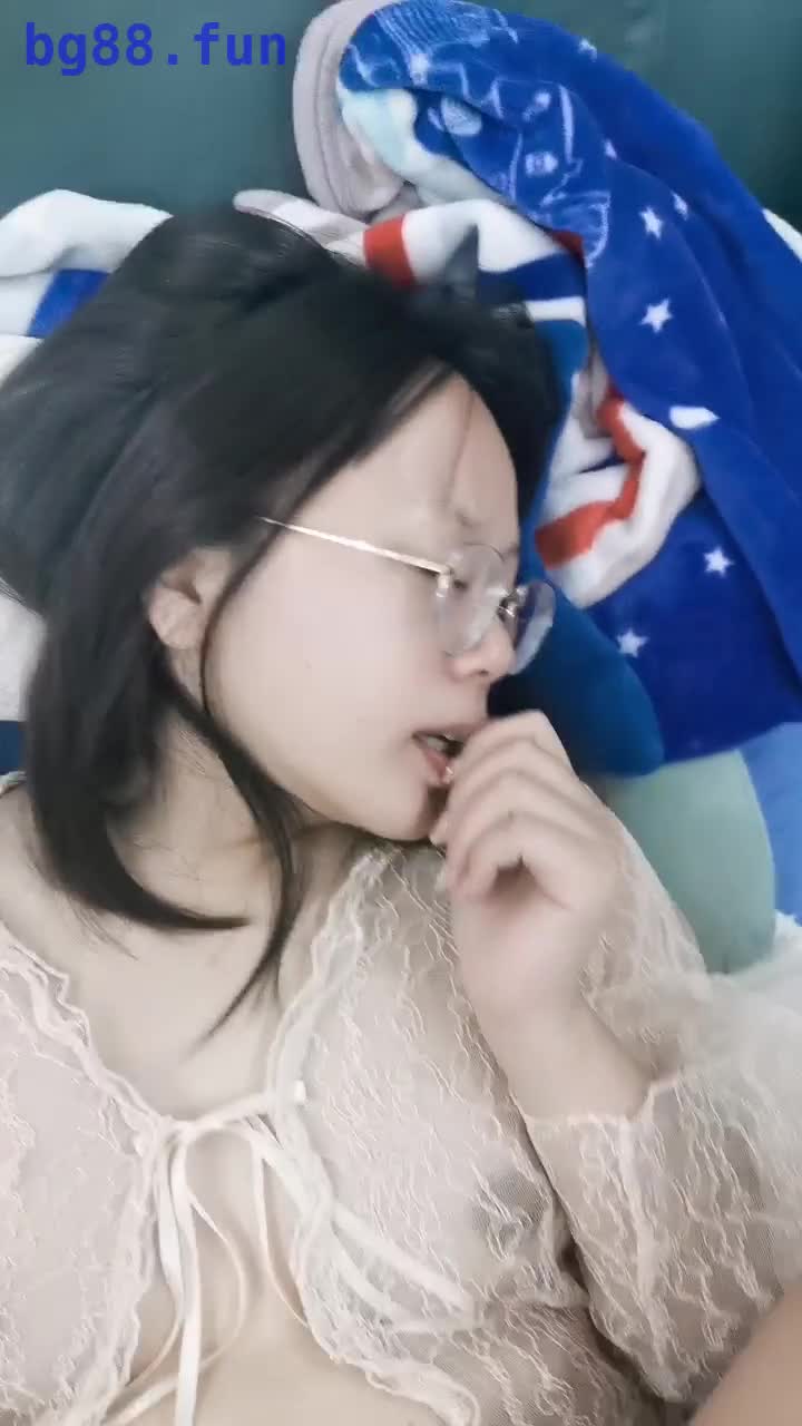 语文老师的叫床声和别人不一样吗.mp4