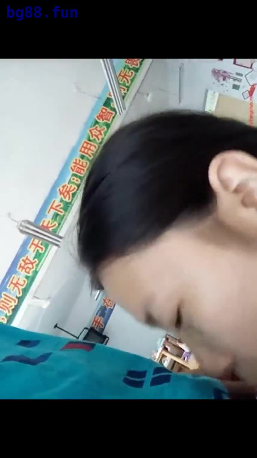 技校教室口交事件情侣全部私拍流出！大大的奶子，渔网一穿超骚超婊.mp4