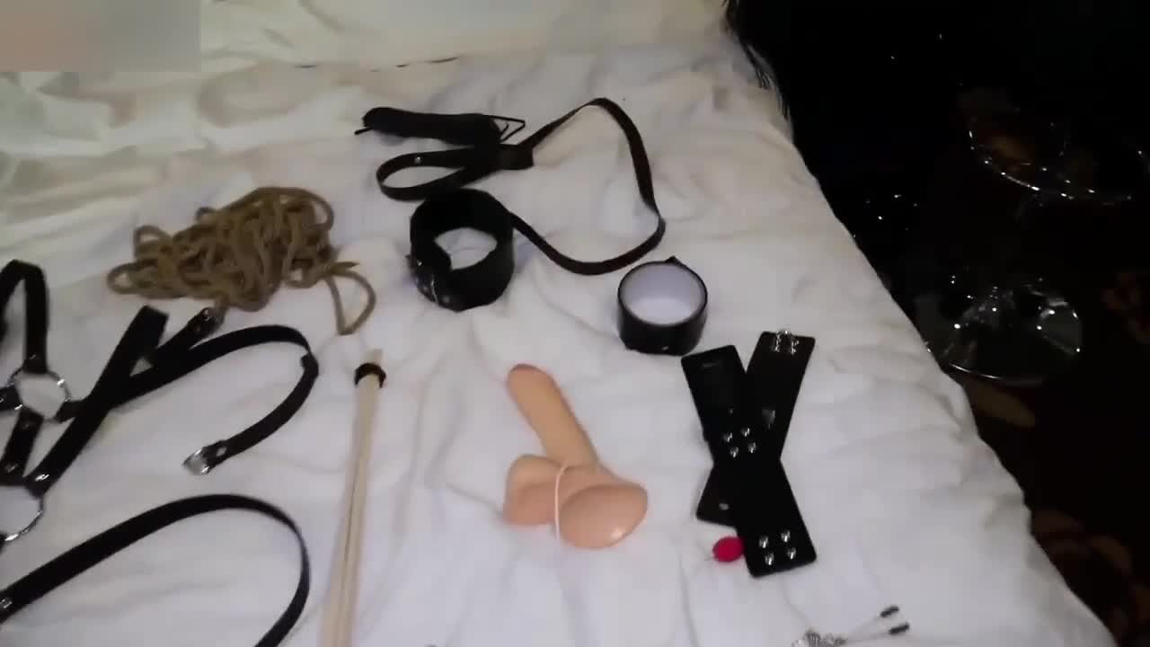 【调教人妻】绿帽男把老婆送他人调教0：14：3.mp4