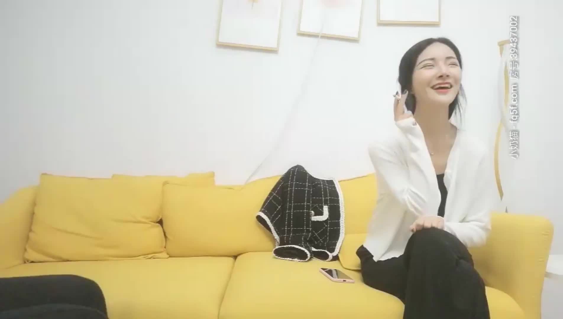 【小陈头星选探花】约了个高颜值气质不错妹子啪啪，舌吻互摸特写口交上位骑乘大力猛操.mp4