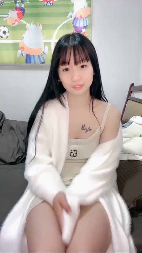 聆听校园19岁学妹呻吟️【校园一朵花】带猛男回家开操.mp4