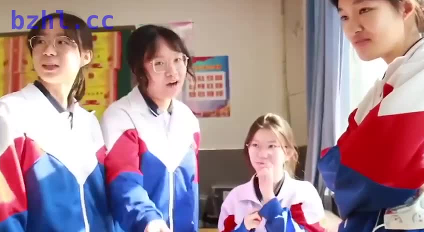 沈阳第二综合高中【陈诚】实名偷拍同班女同学入厕.MP4