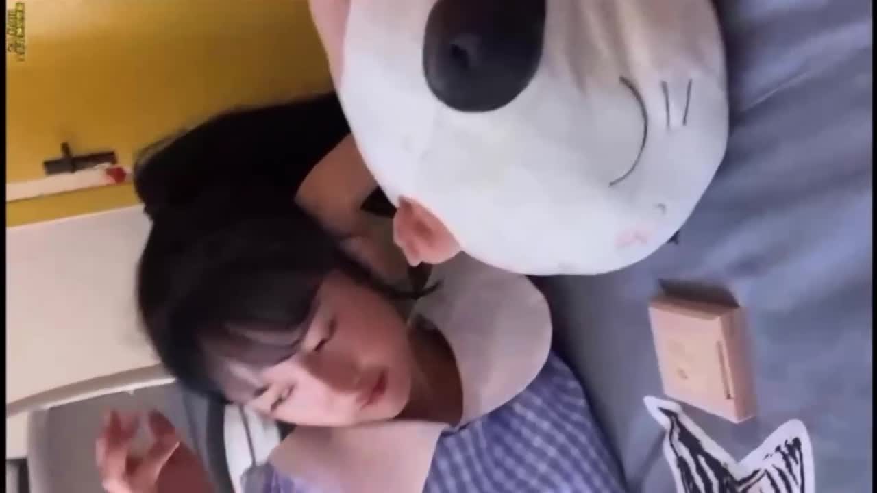 稚嫩中学生[校花]精选+强推破处艹哭了！.mp4