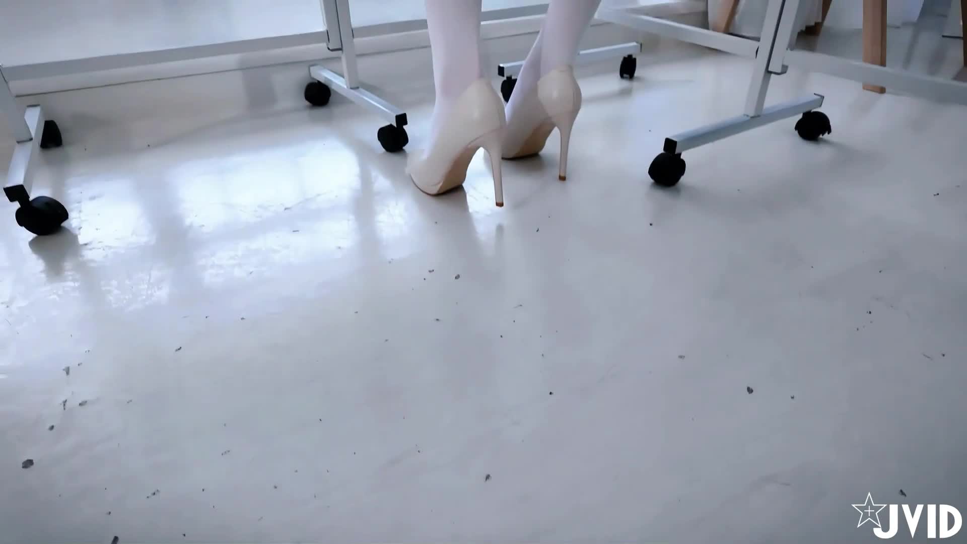 更多视频Telegram搜索@cn2048.mp4