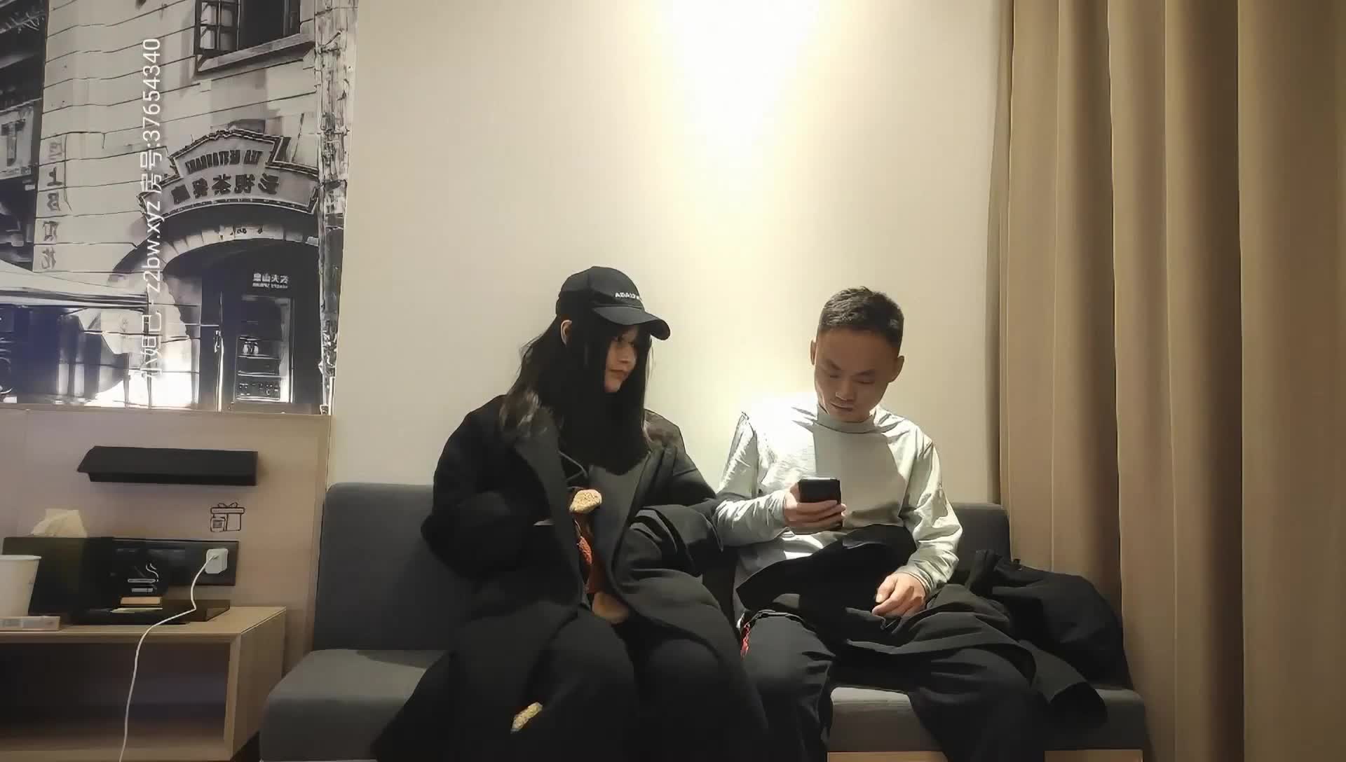 3600成都大圈，女神不仅脸蛋好，这对美乳罕见，粉嫩大白桃，勾起你的欲望.mp4
