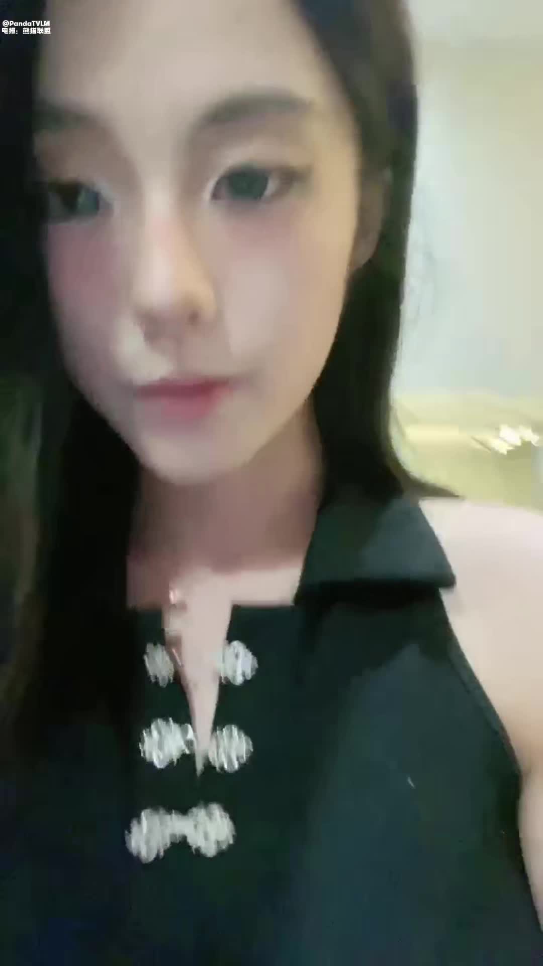 不知名美女_身材颜值不输明星_久违给司机狗奴释放_比足交玩的都花.mp4
