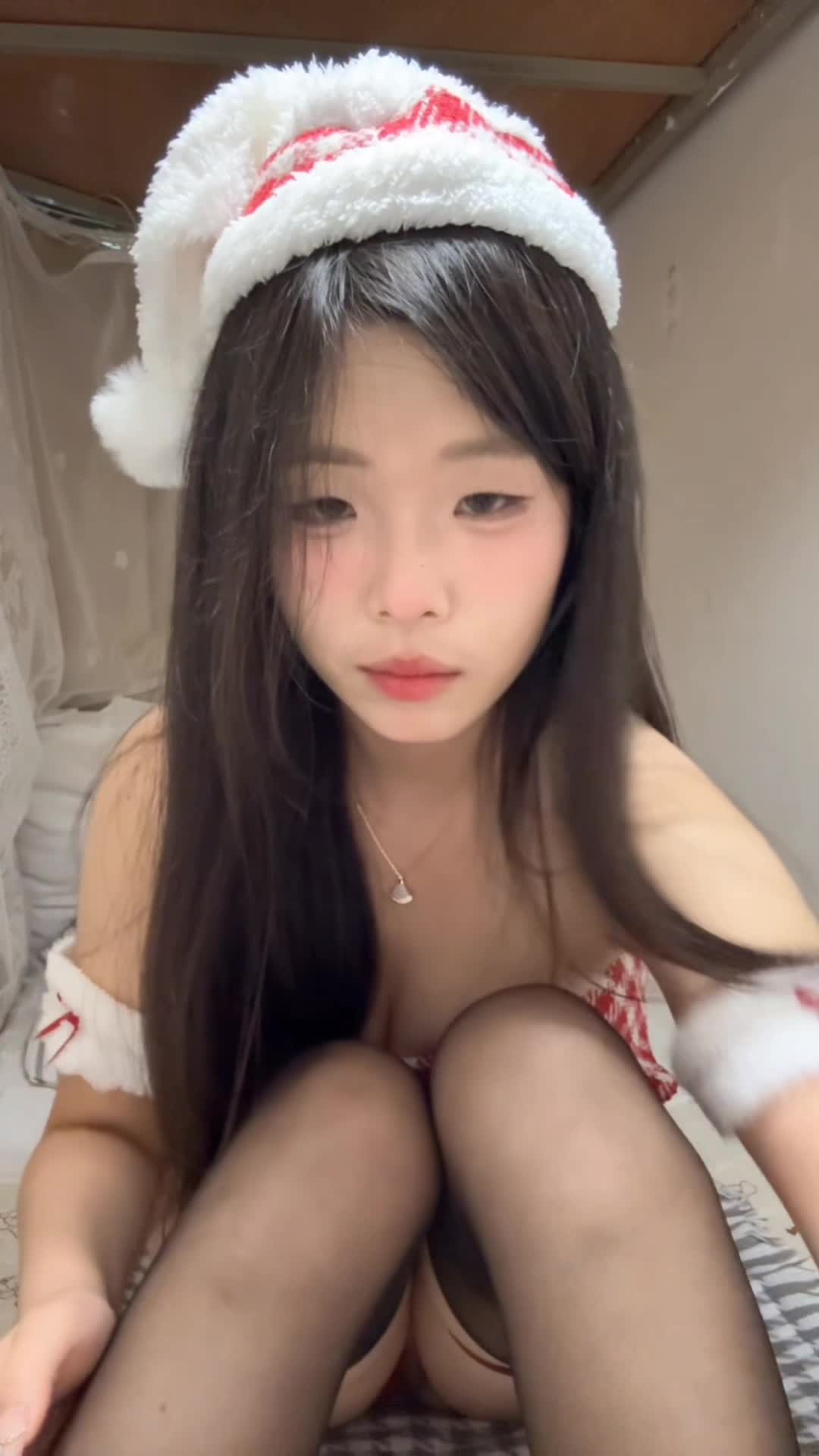 tg@yijiqwq (2).mp4