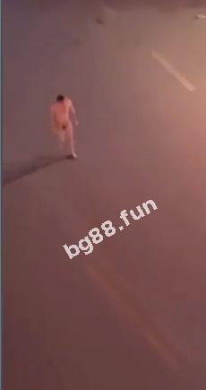 bedead8c443645b2b8e5f0f3b587bbda.jpg
