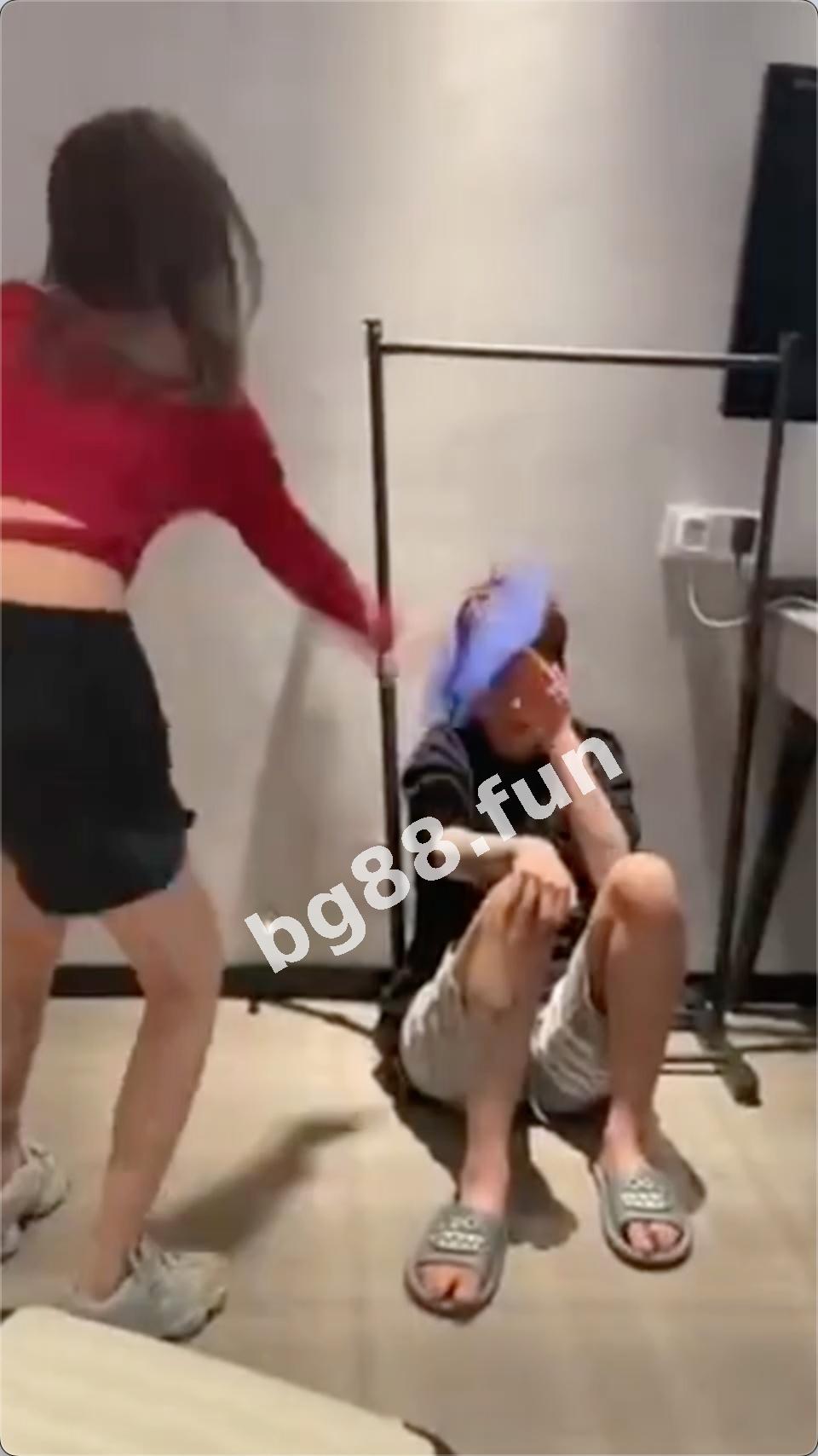 bdafeec91b2e4ba4858a727bde4c0043.jpeg