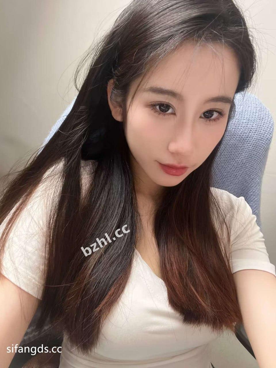2a5d925c2d7d49928a5f4aaa0e19bc53.jpg