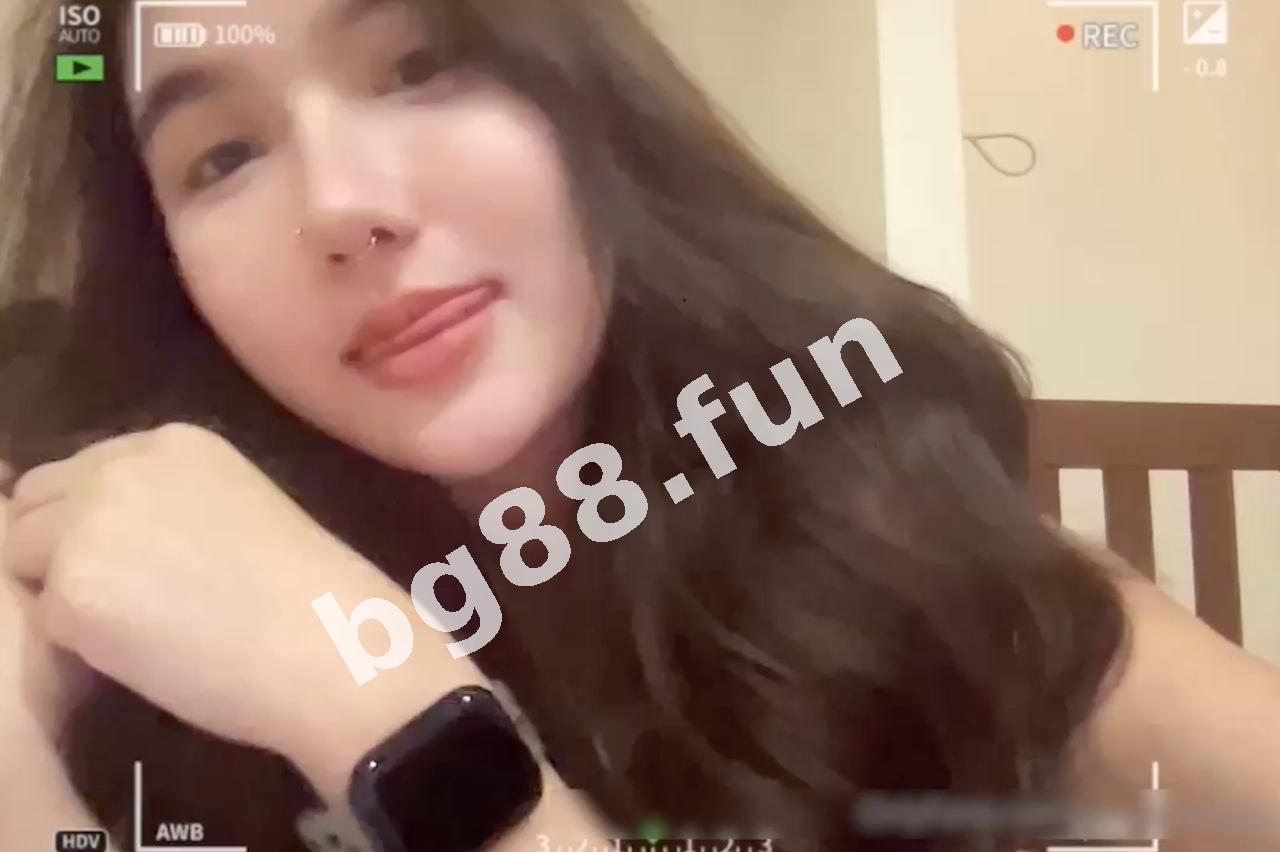 8d5f0a8a4f874b18841800ccfdbeda82.jpg