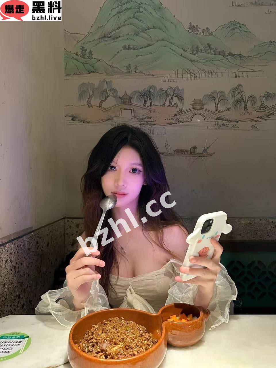 e1feabfec36440f28434d4e950d13844.jpg
