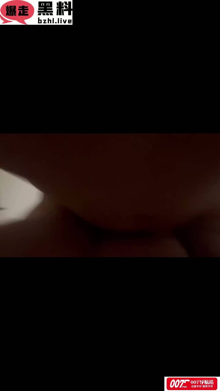 微胖巨乳 女大学生 有点精神小妹的感觉 约出来干穴呻吟乱叫不断