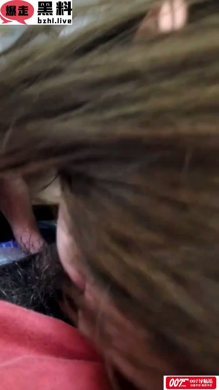 这张脸兄弟们应该都面熟吧 很久之前的资源 女主颜值很顶 好像是台湾一个拉拉队的