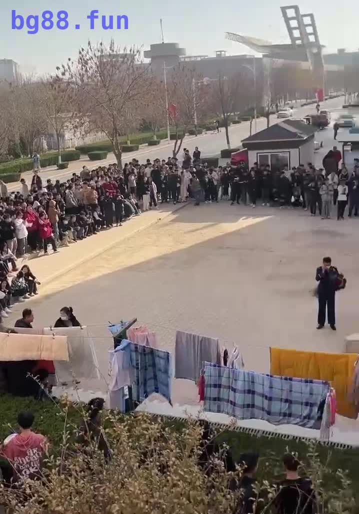 e4842f9b478abed4807951bb873c7b10.mp4