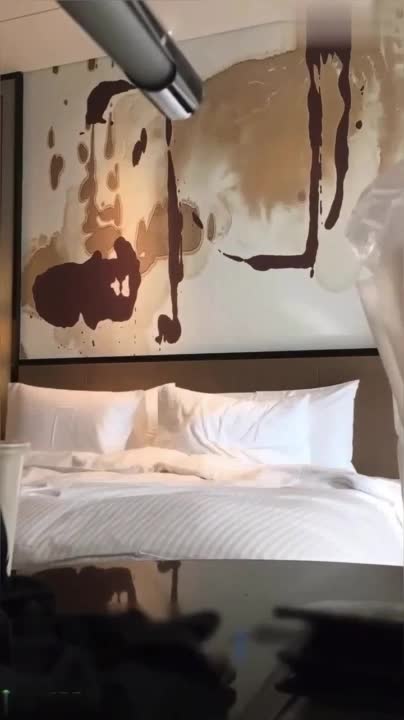 【真实戴绿帽合集】和老婆闺蜜偷情，老婆发信息来查岗0：17：17 1.mp4