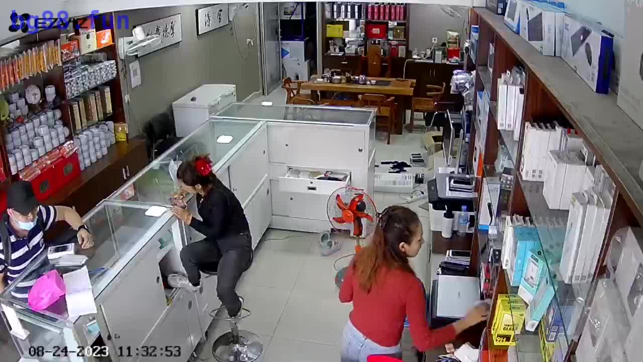 video_2023-08-25_15-40-15.mp4