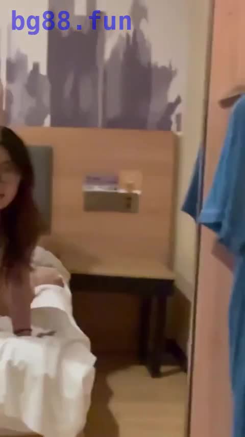 10月25日 (1)(1).mp4