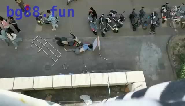 2023-11-03 21.04.39.mp4